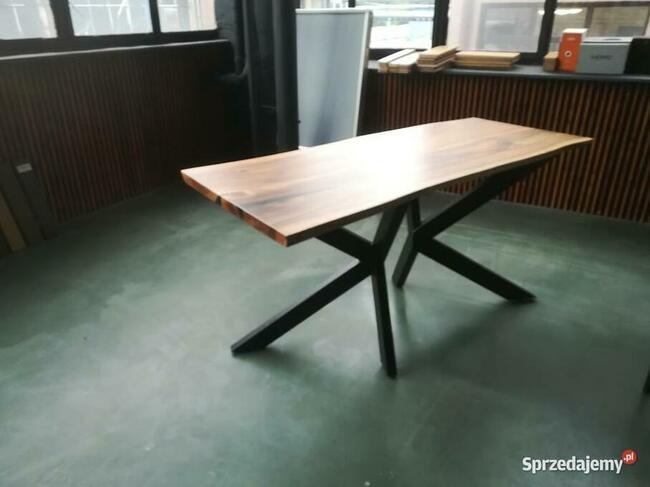 Stół Orzech lakier 70 x 151 Unikat