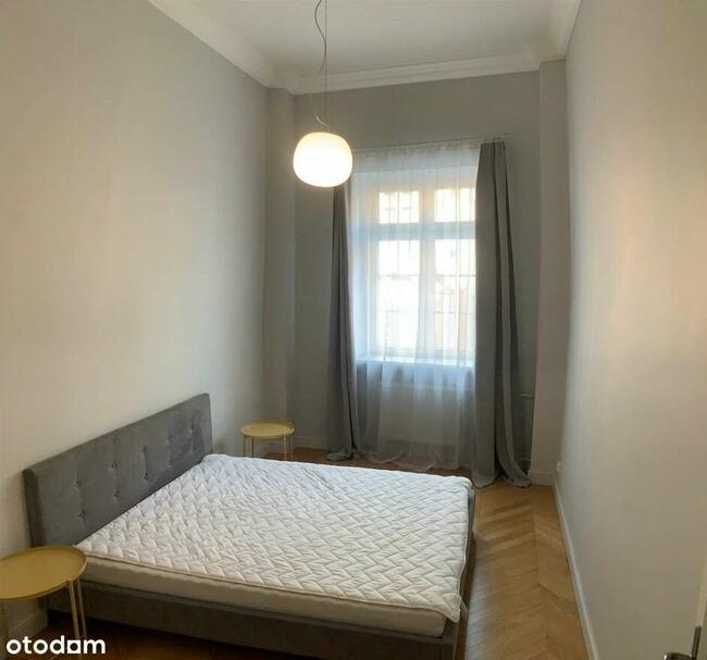 APARTAMENTMENT w kamienicy z widokiem na Ratusz