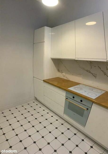 APARTAMENTMENT w kamienicy z widokiem na Ratusz