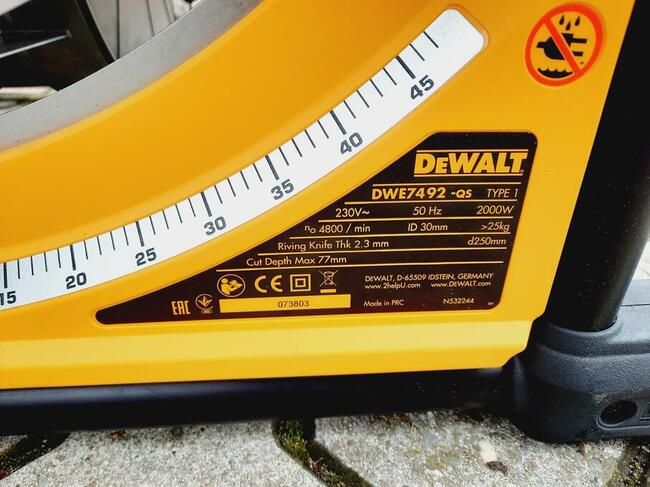 DeWALT DWE7492-QS Pilarka stołowa 2000W 250mm