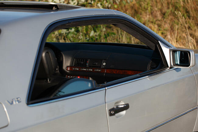 Mercedes SEC 600 v12