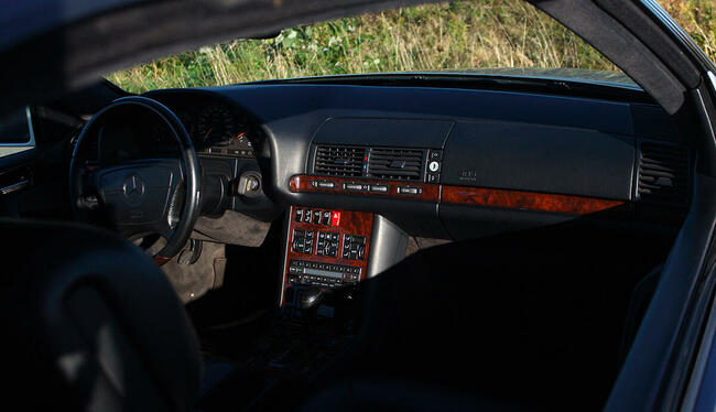 Mercedes SEC 600 v12