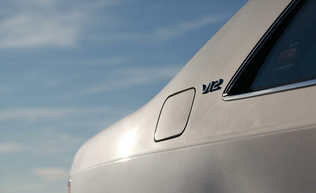 Mercedes SEC 600 v12