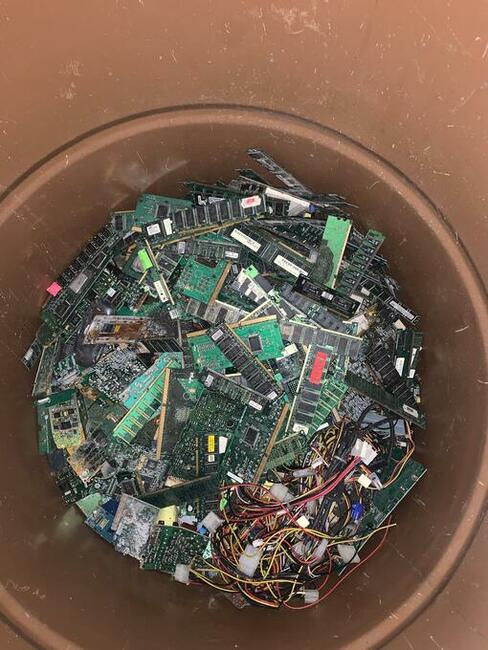 złom komputerowy skup