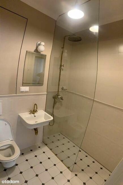 APARTAMENTMENT w kamienicy z widokiem na Ratusz