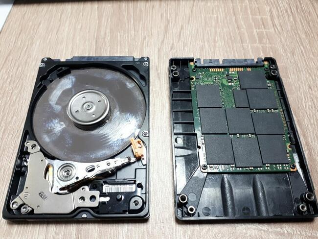 Serwis laptopów, telefonów, komputerów, usługi informatyczne