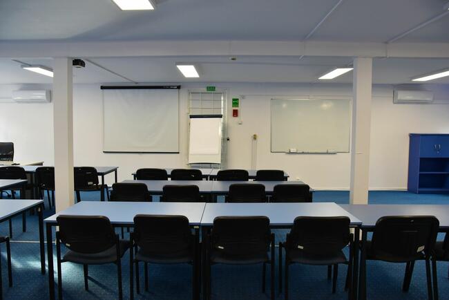 lokale i sala konferencyjna do wynajęcia