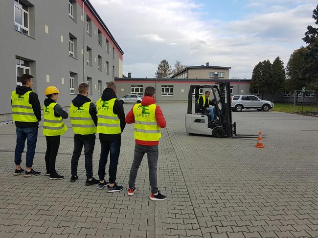 Kurs na wózki widłowe UDT - Warszawa. Cena promocyjna 449 zł