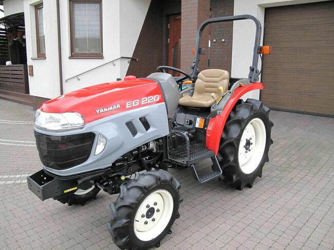 Mini Traktorek Yanmar EG220 4X4 22KM Wspomaganie Mała Kosiarka