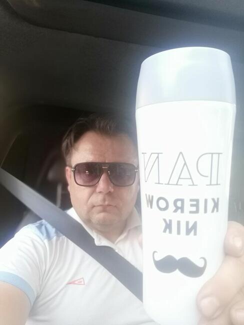 SAMOTNY 44-LATEK POZNA PANIĄ