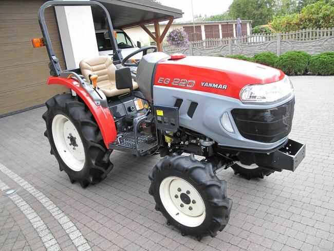 Mini Traktorek Yanmar EG220 4X4 22KM Wspomaganie Mała Kosiarka