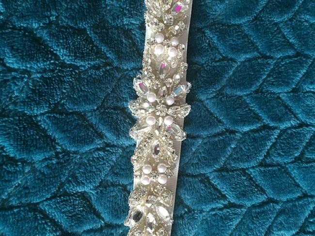 Nietuzinkowa suknia ślubna z fajnymi gadżetami