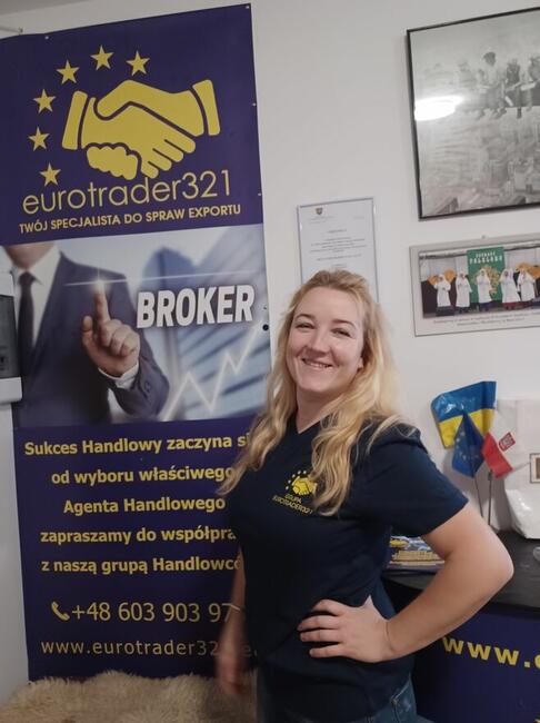 Eurotrader321 kadrowe biuro rekrutacyjne Pracownicy z Azji
