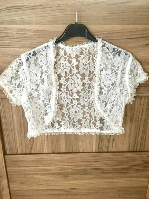 Nietuzinkowa suknia ślubna z fajnymi gadżetami