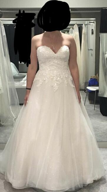 Nietuzinkowa suknia ślubna z fajnymi gadżetami