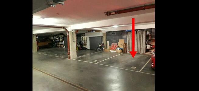 Wynajmę MIEJSCE POSTOJOWE pod budynkiem ul POPULARNA Włochy