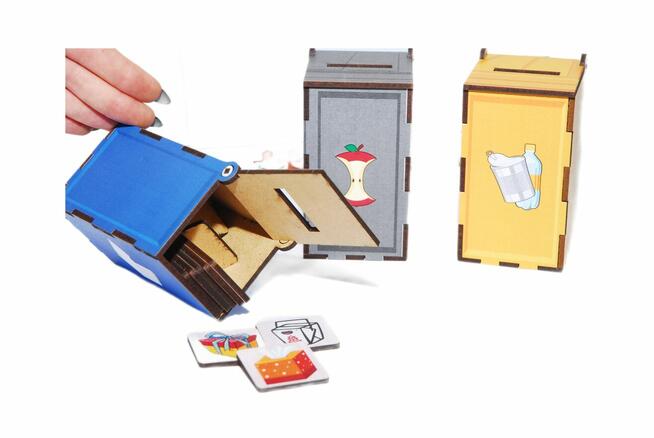 Sorter Pojemniki na śmieci - zabawa i nauka w jednym drewnia