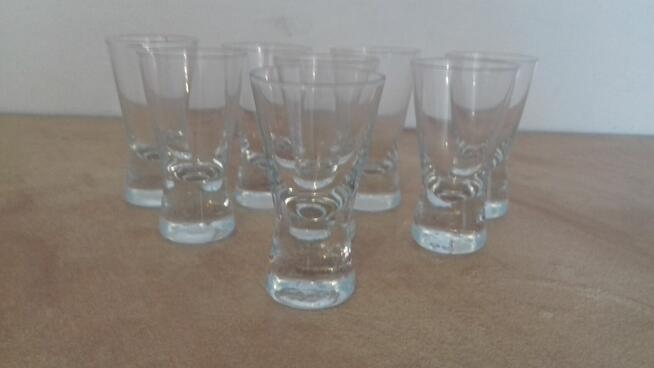 Kieliszki do trunków – komplet 8 szt., do sprzedania