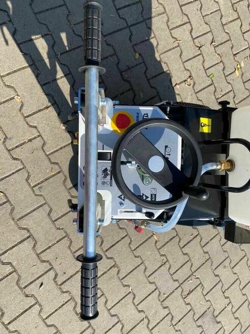 Przecinarka jezdna drogowa spalinowa TYROLIT FSG513