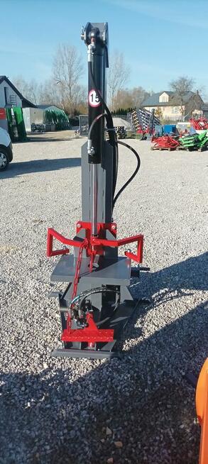 Łuparka do drewna do drzewa na TUZ pionowa