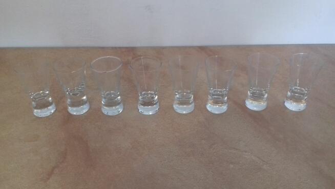 Kieliszki do trunków – komplet 8 szt., do sprzedania