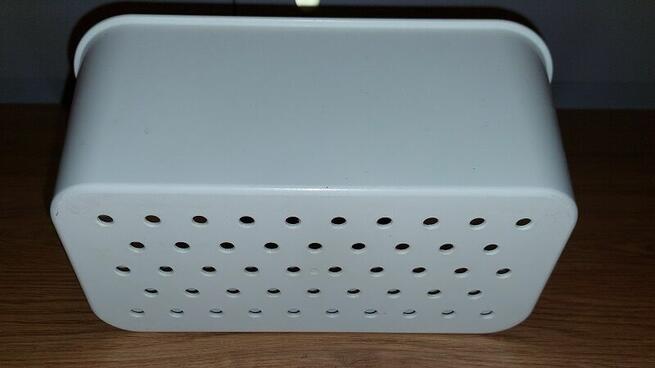 Kosz z 2 przyssawkami