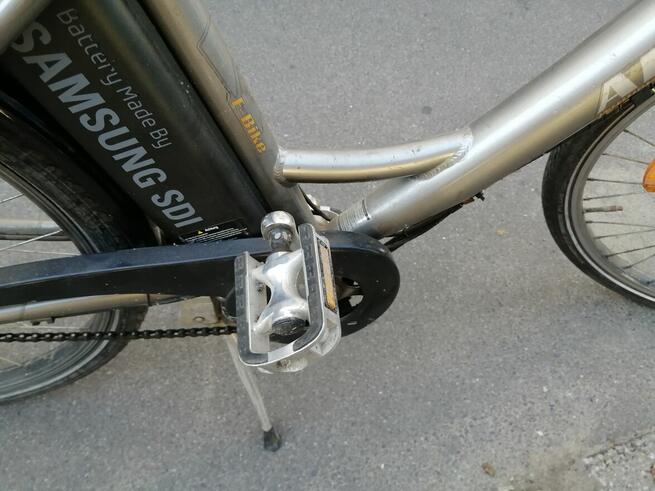 Rower elektryczny damka.