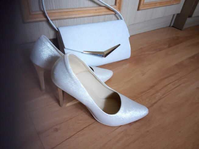piekny komplet buty i torebka