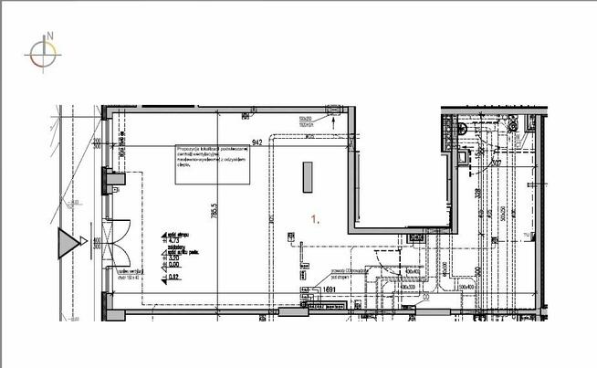 Ostatni lokal handlowo-usługowy obok stacji metra