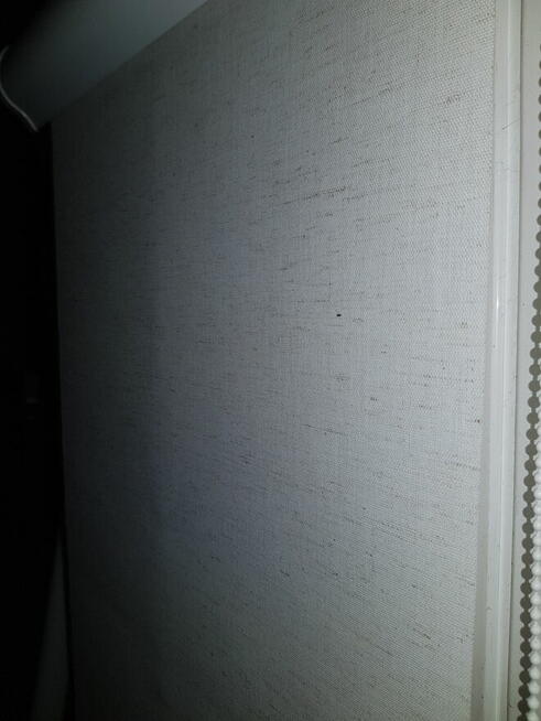 Rolety okienne w kasecie stan bdb 1szt kolor jasny beż 30zl