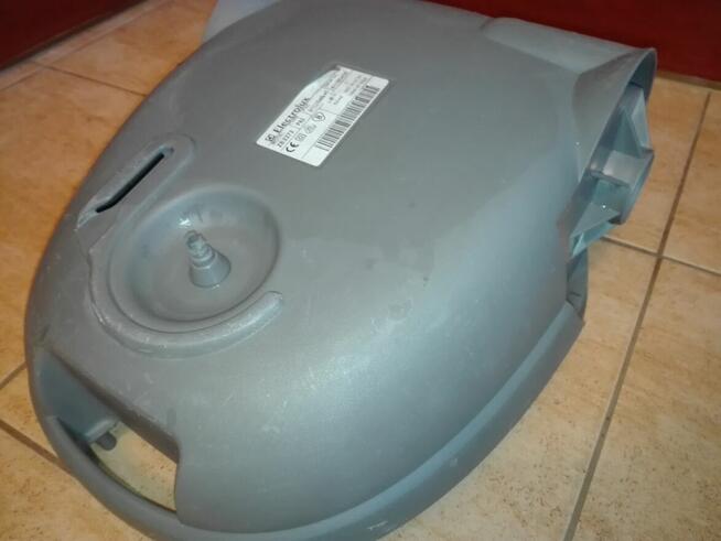 Electrolux Ergospace ZE2272 1800W /odkurzacz -części!