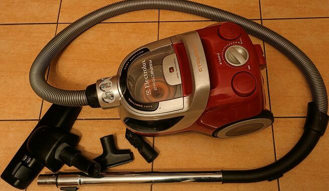 NA CZĘŚCI Electrolux Ergoeasy model ZTF7620 2100W
