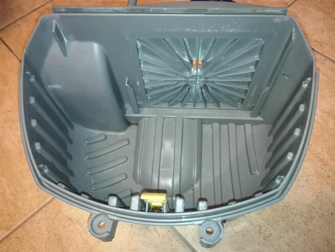 Electrolux Ergospace ZE2272 1800W /odkurzacz -części!