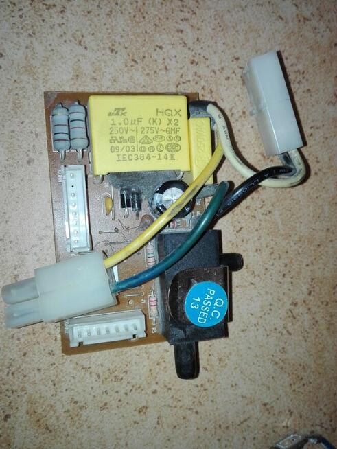 Electrolux Ergospace ZE2272 1800W /odkurzacz -części!