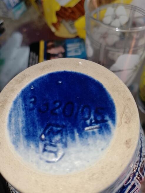 Stary ceramiczny dzbanek