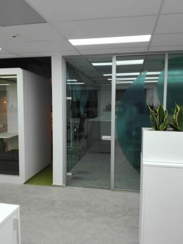 Stolarka aluminiowa, ściany szklane, drzwi szklane