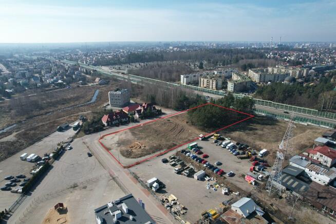 Duża działka pod zabudowę usługową i mieszkaniową.