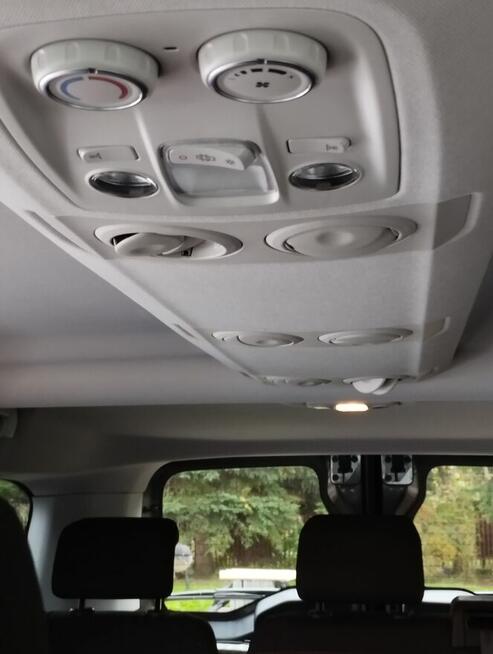 Wynajem busa z Kierowcą, transport busem 9 osobowym