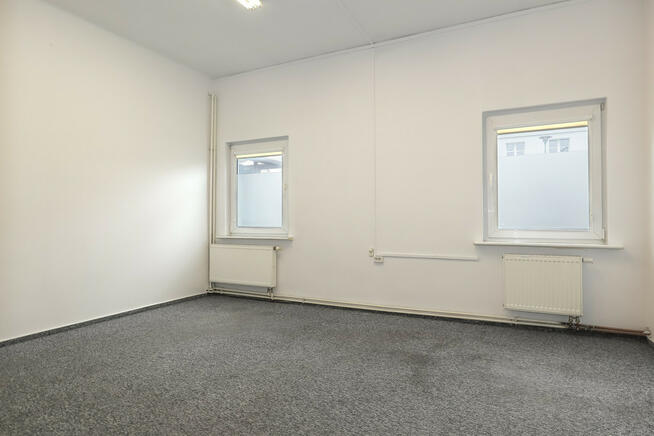 Funkcjonalny układ I Zamknięte patio I Parking