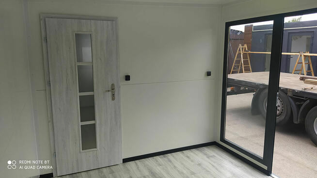 Pawilon Usługowy i Biurowy Kontener - Producent