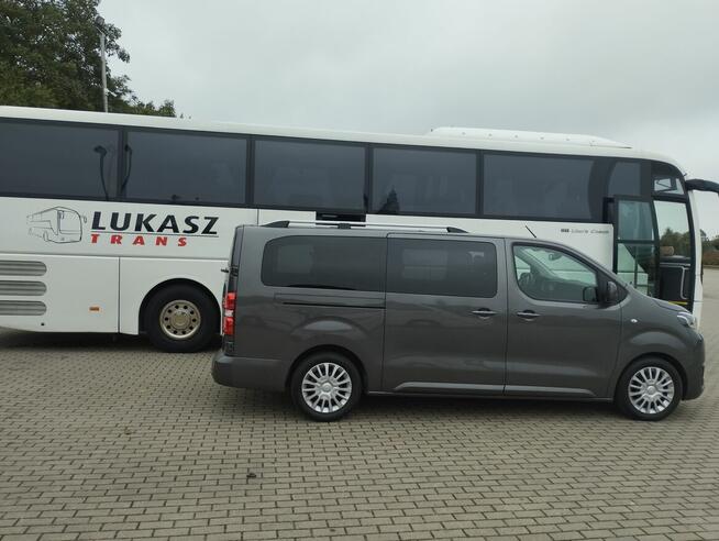 Wynajem busa z Kierowcą, transport busem 9 osobowym