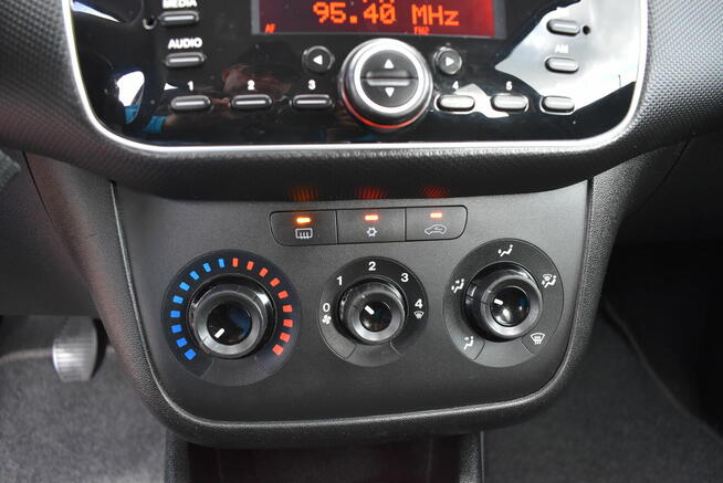 TYLKO126 tys. Światła do jazdy dziennej 5-drzwi Klima Serwis