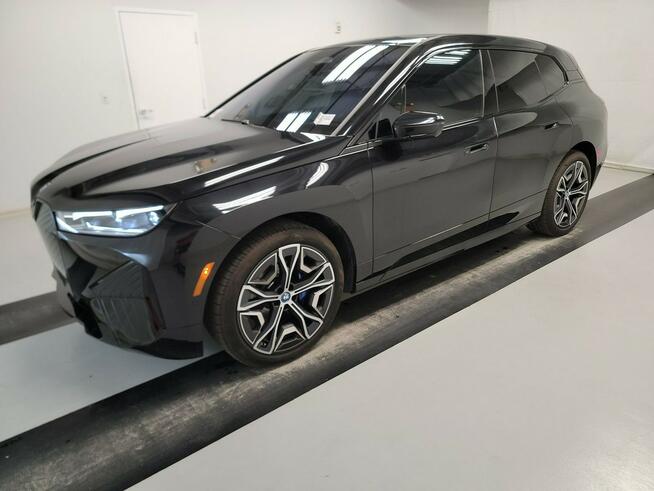 BMW iX xDrive50i