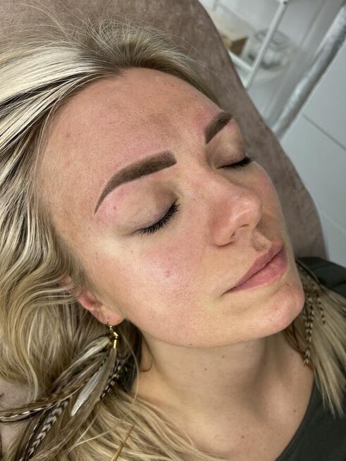 Stylistka brwi i rzęs