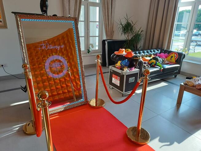 Fotobudka foto budka ciężki dym love Wynajem czerwony dywan