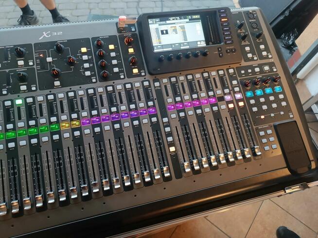 Dekoracja Światłem Czerwony biały dywan love ciężki dym