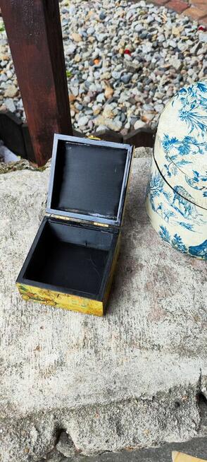 Stare Pudełko na biżuterię+szkatułka Gratis