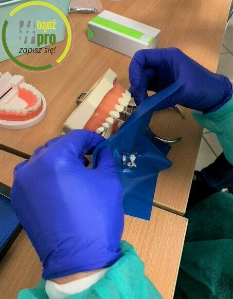 Asystentka stomatologiczna - Policealna Szkoła Medyczna