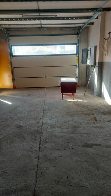 hala z pomieszczeniem biurowym Będzin