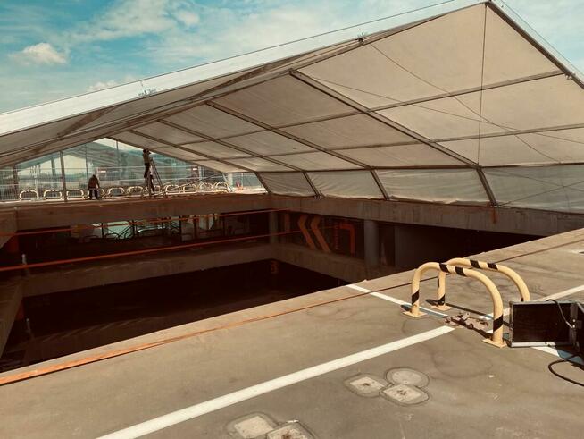 Zadaszenie placu budowy, osłona, ochrona budowy